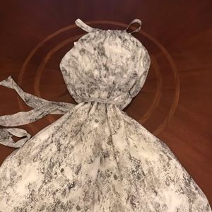 Banana Republic Factory Snake Print size 8